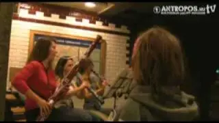Esős, m&uacute;zeumos &eacute;jszaka | ANTROPOS.hu TV INTERJ&Uacute; | 2009.06.20.