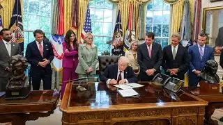 PRESIDENT TRUMP SIGNED A MEMORANDUM TO RESTORE LAW AND ORDER IN MEMPHIS 