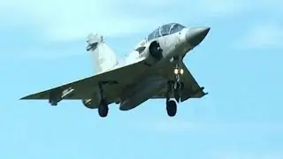 Exército chinês faz demonstração de força em torno de Taiwan