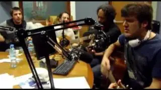 Andr&eacute;s Ciro y Los Persas Me Gusta y Genius [Ac&uacute;stico] Metro y Medio