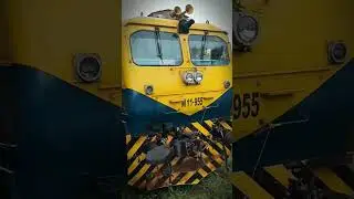 yal devi train with class m11 locomotive #srilankarailway #srilanka #jaffna #classm11 #anuradhapura
