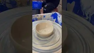 L&agrave;m c&aacute;i b&aacute;t gốm xinh xinh