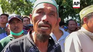 Survivors recalls how the quake hit a mosque during prayers