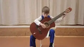 В.Калинин "Вальс", р.н.п. "Во саду ли, в огороде" исполняет Лесик Игнат