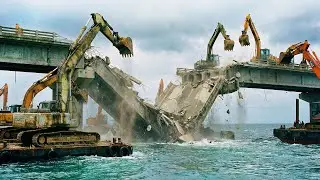 Building a Giant Bridge Across the Sea in 30 Days &ndash; RC Mini Excavators and Dump Trucks at Work !