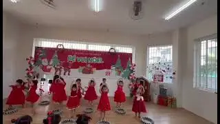 Em Cherry múa noel nà