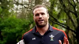 Jamie Roberts surprises our Member Rewards rugby ticket winners!