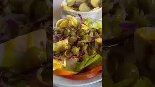 Mes&oacute;n Los Claveles. Comer en Casares