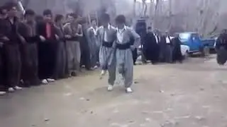 kurdish nice dance شمشاڵ و هەڵپەڕکێ ی مەریوانی