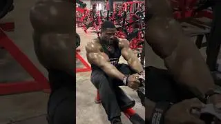 Округлость тела Эндрю непревзойденна! #arnoldclassic #arnold #bodybuilding