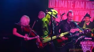 the Devil Went Down to Georgia : featuring: ELIZA JAMES ON FIDDLE