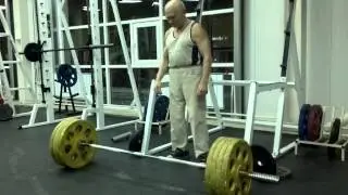 Павел Петрович 73 года  вес 60 кг. Становая тяга 140 на 1 раз