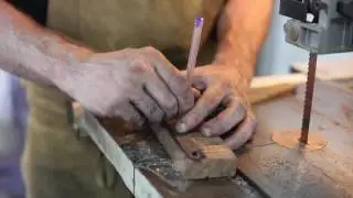 Les Mains de Simon Ceccaldi, artisan coutelier