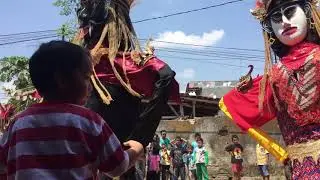 #ondelondel #buto #keseniandaerah #jogetbarengbuto #peringatanbersihdesa