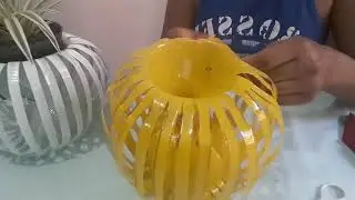 Como fazer vaso usando garrafas pet..