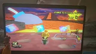 Worst Paper Mario game? Daisy reacts to Mario Kart Wii CTGP Acorn Cup
