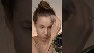 Это ускорит нанесение тона. #makeuptutorial #fastmakeup #selfmakeup #makeuplessons #makeupshorts