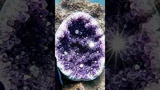 I cracked a GIANT EGG underwater... DIAMONDS inside! 🥚🔨💎