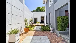 Modern house with light-filled spaces in Parktown. Lew Geffen | Sotheby's International Realty