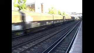 Stobart Rail 66414 'James The Engine' Blasts Through Kensington Olympia With a Loud Horn on 6Z71
