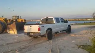 Ford F-250 Dirt Burnout!