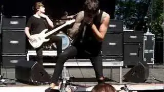 Of Mice & Men - O.G. Loko (Live @ Riot Fest 2012)