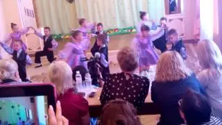 «Вальс +Ча-ча-ча на випускний в дитячому садочку»Власна постановка