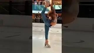 Normal skill VS King of ice skating...