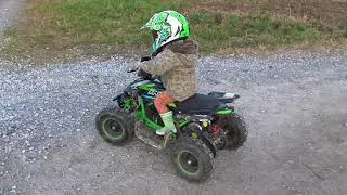 Quad &eacute;lectrique 800 watts apollo motor n&eacute;o 2 ans et demi