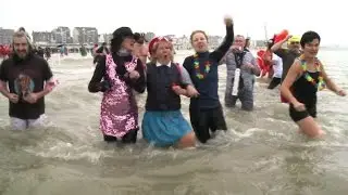 500 nageurs dans la mer du Nord pour le 