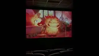 Ember (ni&ntilde;a) y su pap&aacute; gritando en el ventilador - Elemental
