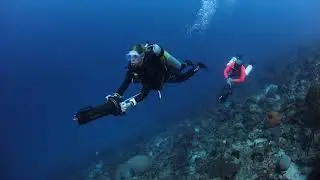 DPV Diving with Buddy Dive Bonaire