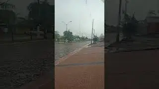 Lluvia ⛈️ por Tup&atilde; Renda