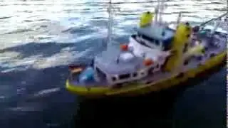 Mod&eacute;lisme naval radiocommand&eacute; : Le Happy Sam RC de Luc en navigation