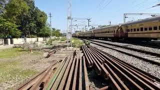 12130 howrah pune Azad hind express with offlink loco itarsi wap4