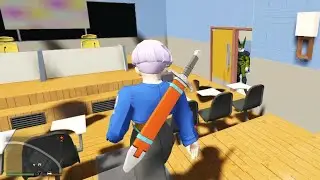 cell intenta esconder la mochila de trunks😈