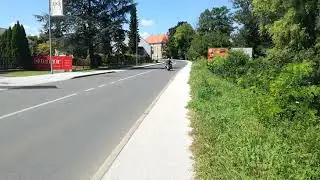 Labodov promet ne moti, niti hrup mopedov ne