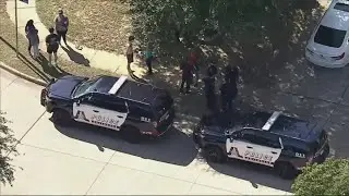 Arlington police searching for suspect in fatal stabbing of woman