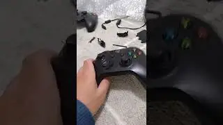 ALGU&Eacute;M SABE RESOLVER ESSE PROBLEMA, CONTROLE DO XBOX ONE LIGA PISCA UMA VEZ E N&Atilde;O LIGA MAIS