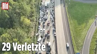 Auf der A2 in &Ouml;sterreich: 33 Autos kollidieren bei Massen-Crash
