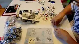 Building LEGO 10225 R2D2 (9/14)
