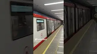 Metro Moscow, Kashirskaya station, Green Line - interior, arrival of the train  Fragment 1