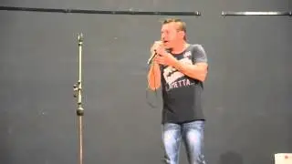 (video 2) Maurizio Lauretta di Maruggio canta 