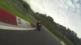 MV Agusta F4 Viper Nurburgring Nordschleife film a flying Panigale(6)