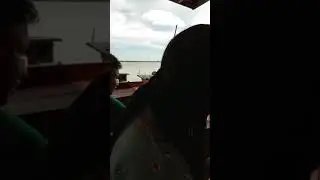 Alvino bersama Keluarga Sarapan tepi laut-Salat Panjang