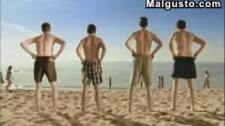 Grappig filmpje op het strand