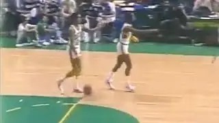 Dennis 'Airplane' Johnson & Gus 'Wizard' Williams set up a backdoor play