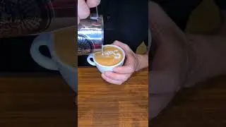 Coffee with signature! (Latte art names)