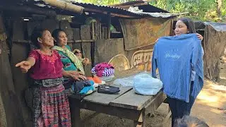 Todas Las Mama Recibieron Ropa Pa' Sus Hijos😱