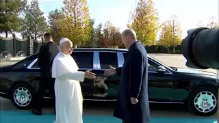 Pope Leo greeted by Turkish President Erdogan
